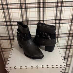 White Mountain Dark Gray Ankle Boots
